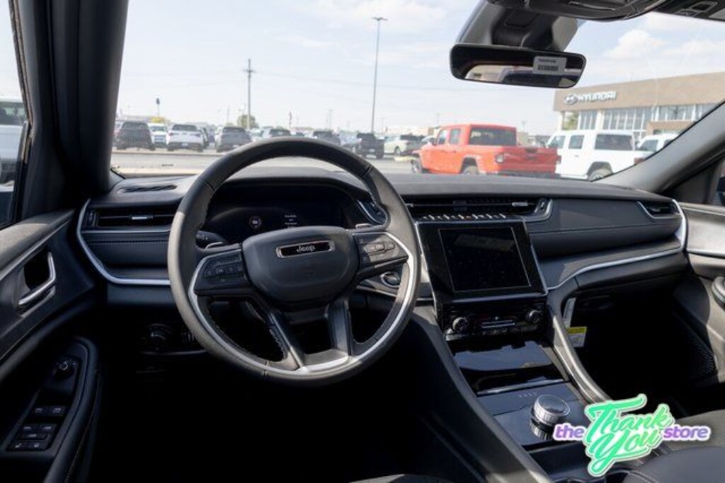 New 2025 Jeep Grand Cherokee LAREDO X 4X4 Sport Utility