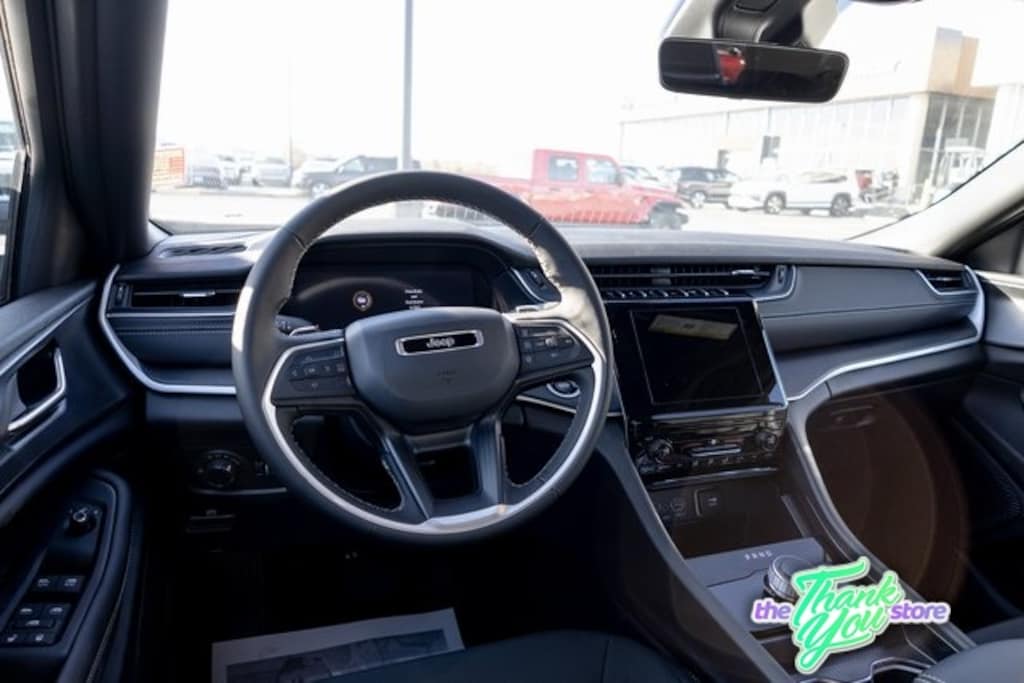 New 2025 Jeep Grand Cherokee LAREDO X 4X4 Sport Utility