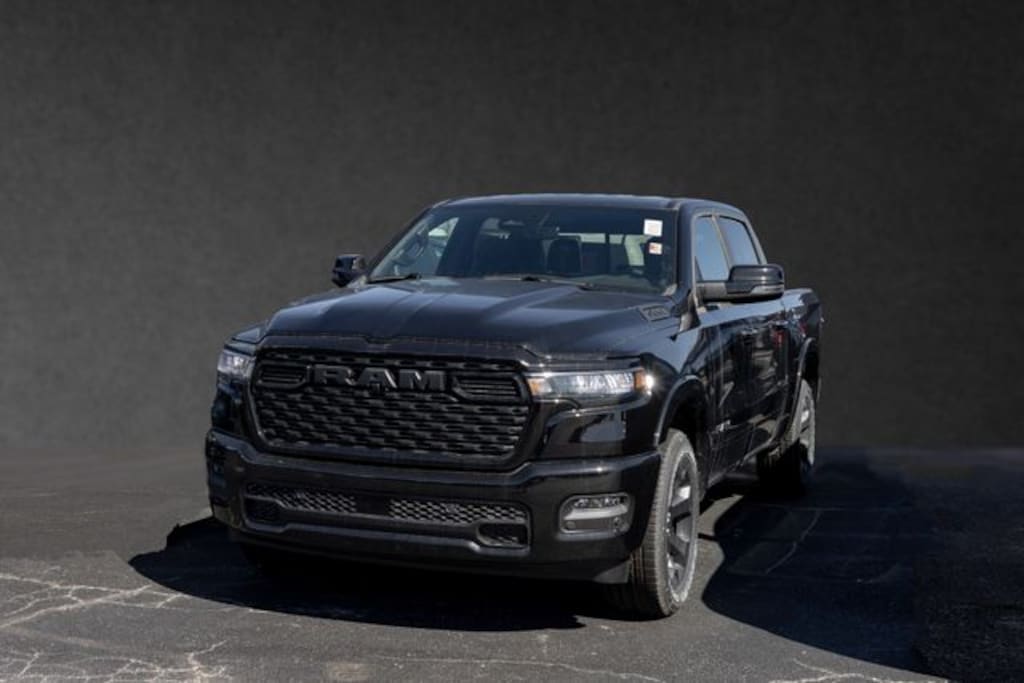 New 2026 Ram 1500 BIG HORN CREW CAB 4X4 5'7 BOX Pickup