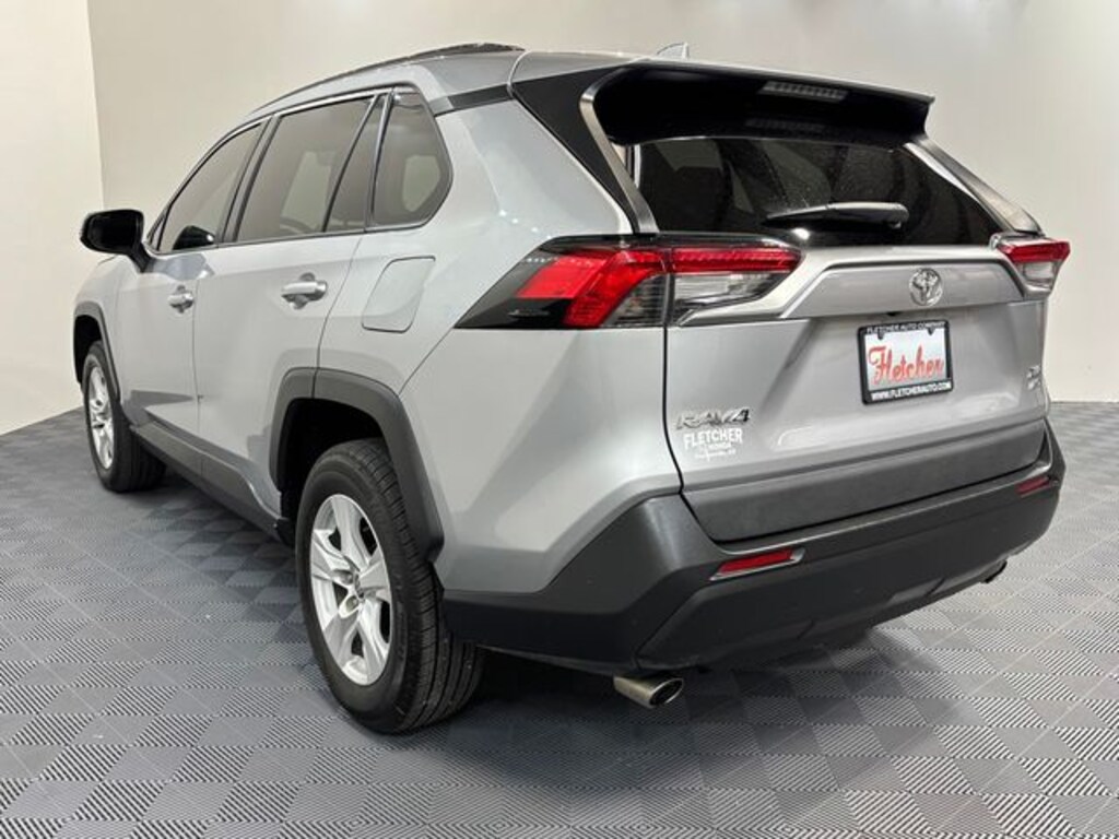 Used 2021 Toyota RAV4 XLE SUV