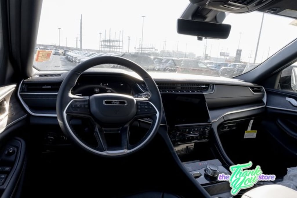 New 2025 Jeep Grand Cherokee L LIMITED 4X4 Sport Utility