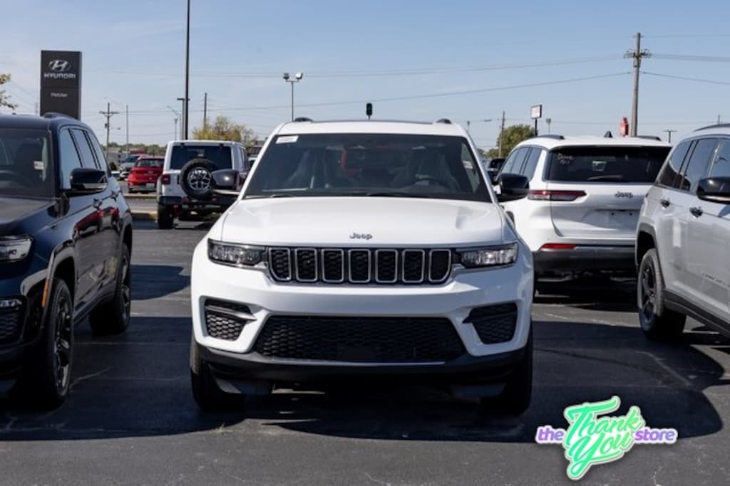 New 2025 Jeep Grand Cherokee LAREDO X 4X4 Sport Utility