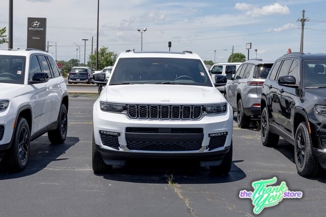 2025 Jeep Grand Cherokee Limited photo 3