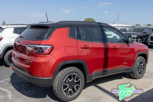2026 Jeep Compass Trailhawk Sport photo 4