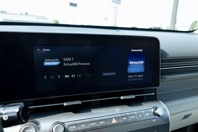 2025 Hyundai Kona SEL photo 4