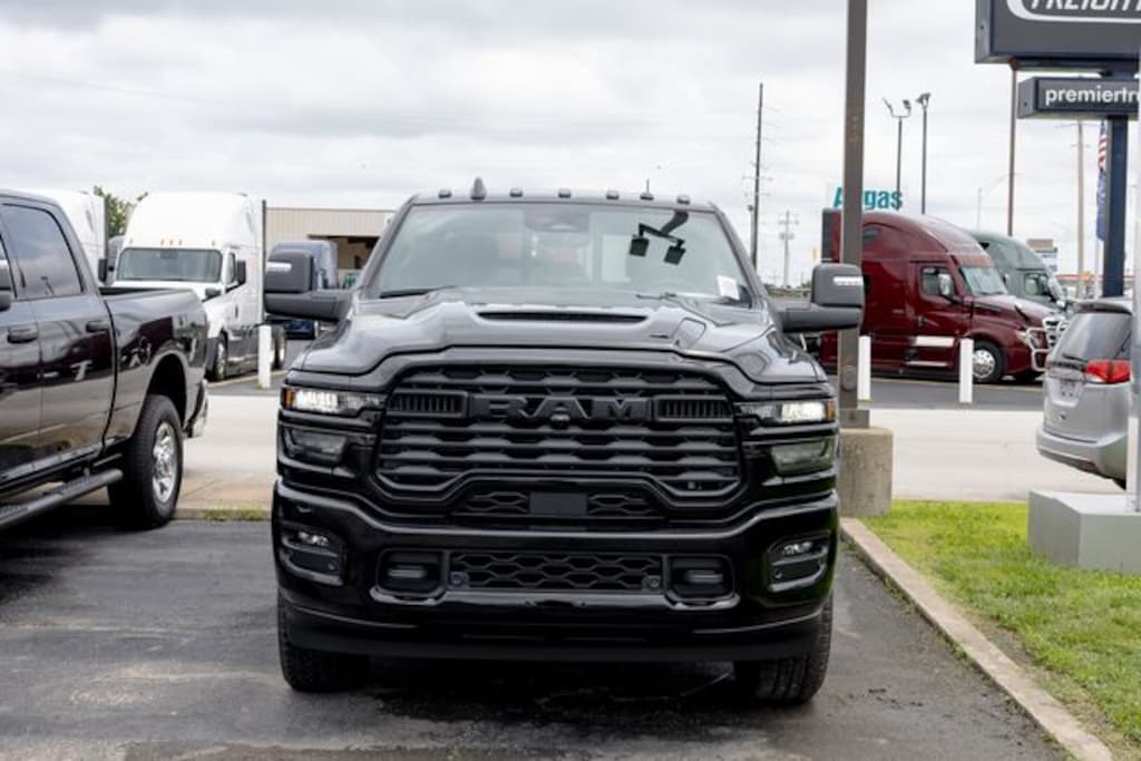 New 2026 Ram 2500 BLACK EXPRESS CREW CAB 4X4 6'4 BOX Pickup