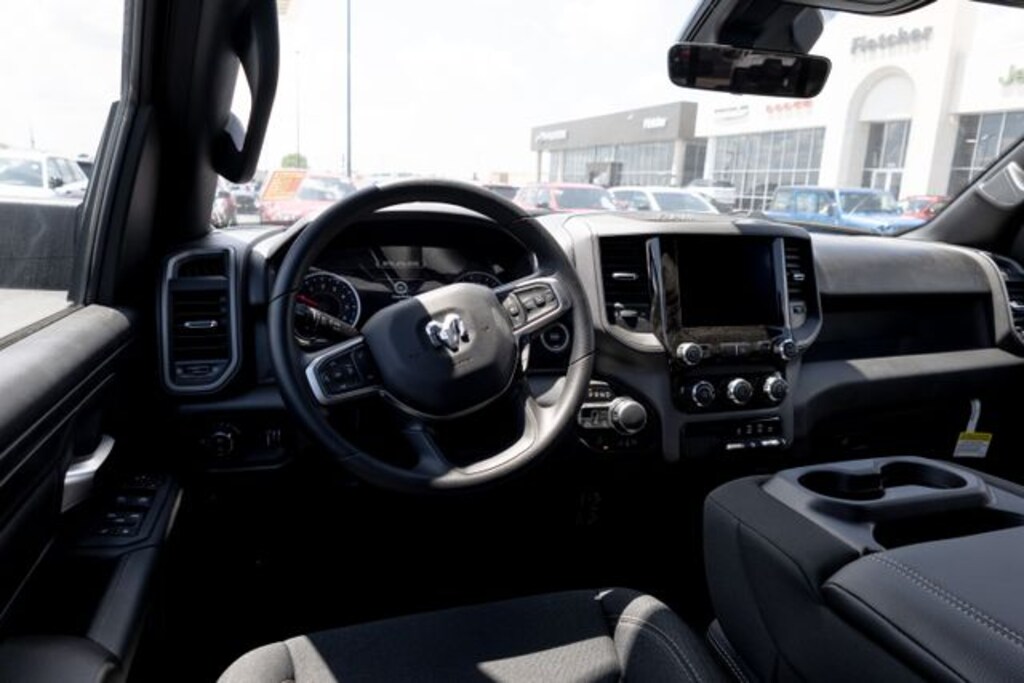 New 2026 Ram 1500 WARLOCK CREW CAB 4X4 5'7 BOX Pickup