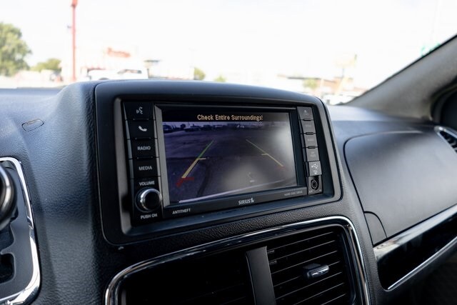 2019 Dodge Grand Caravan SXT photo 3