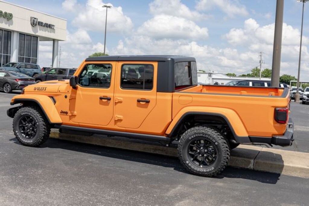 New 2026 Jeep Gladiator WILLYS 4X4 Pickup