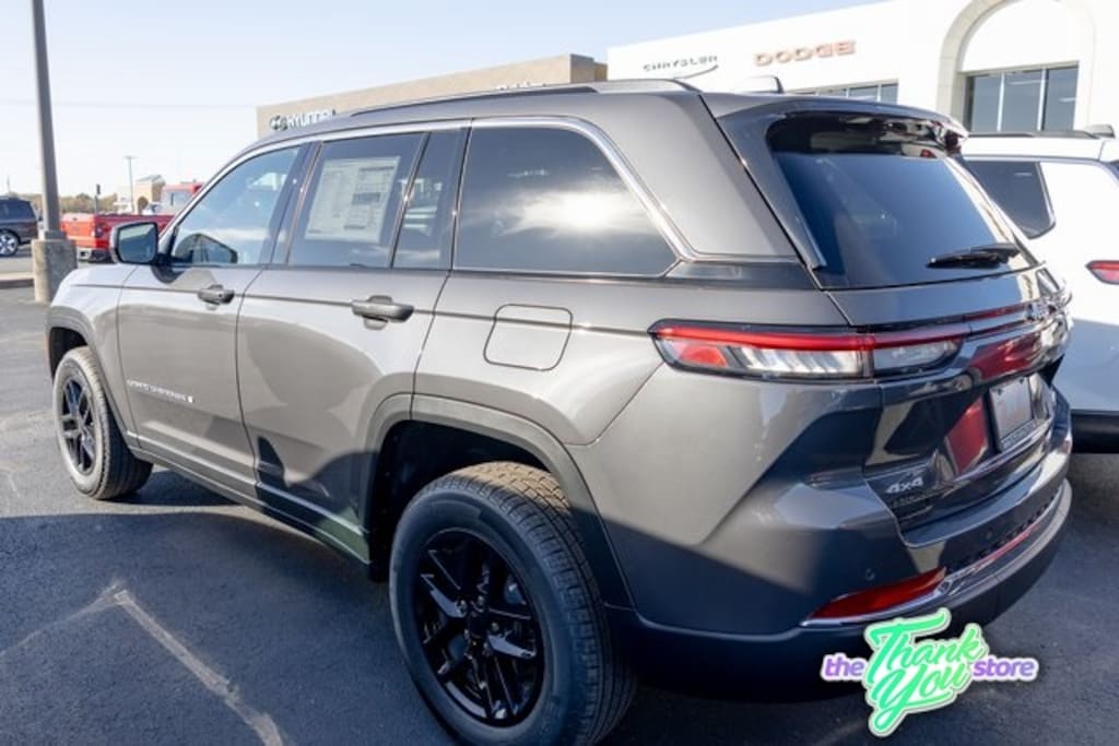 New 2025 Jeep Grand Cherokee LAREDO X 4X4 Sport Utility