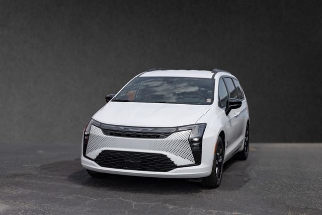2027 Chrysler Pacifica