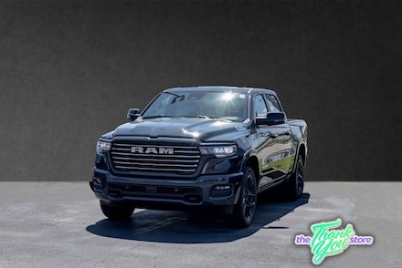 2026 Ram 1500 LARAMIE CREW CAB 4X4 5'7 BOX Pickup 1C6SRFJP3TN174219