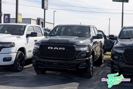 2026 Ram 1500 BIG HORN CREW CAB 4X4 5'7 BOX Pickup 1C6SRFFP8TN190070
