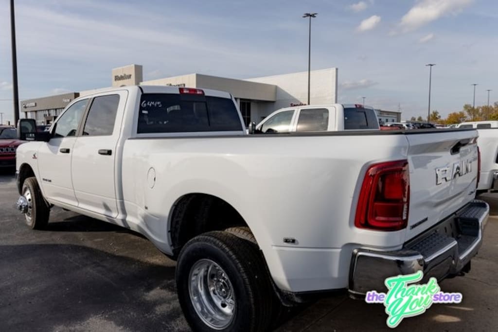 New 2026 Ram 3500 BIG HORN CREW CAB 4X4 8' BOX Pickup