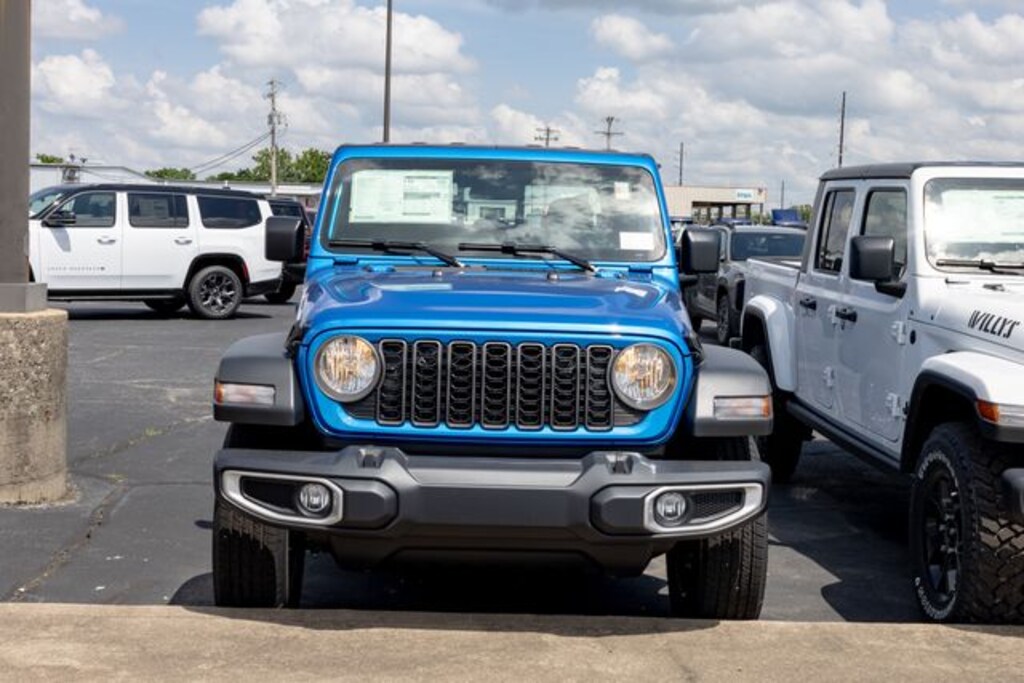 New 2026 Jeep Gladiator SPORT 4X4 Pickup