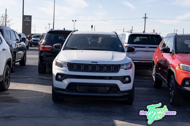 2026 Jeep Compass Latitude Altitude photo 3