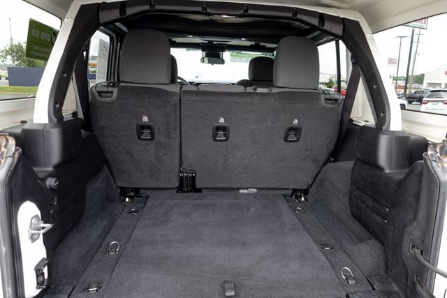 2025 Jeep Wrangler 4-Door Rubicon - Photo 8