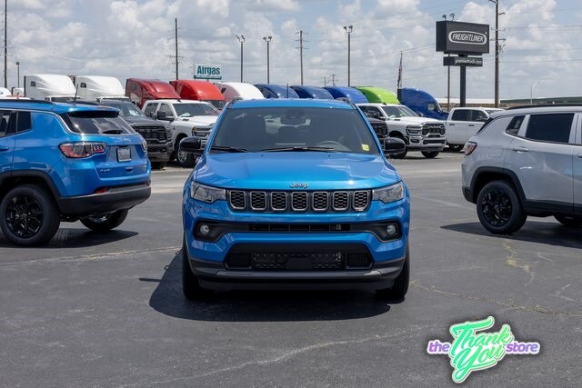 2025 Jeep Compass Latitude photo 2