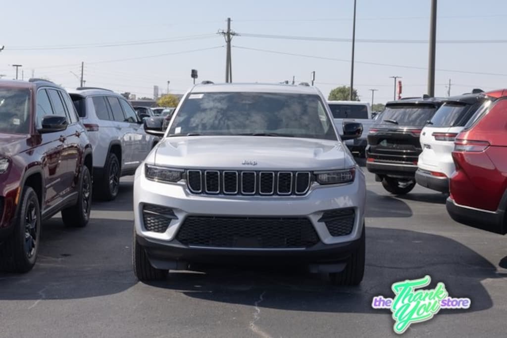 New 2025 Jeep Grand Cherokee LAREDO X 4X4 Sport Utility