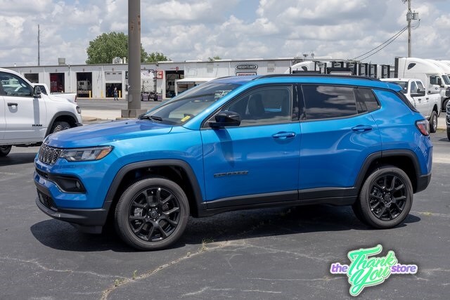 2025 Jeep Compass Latitude photo 3