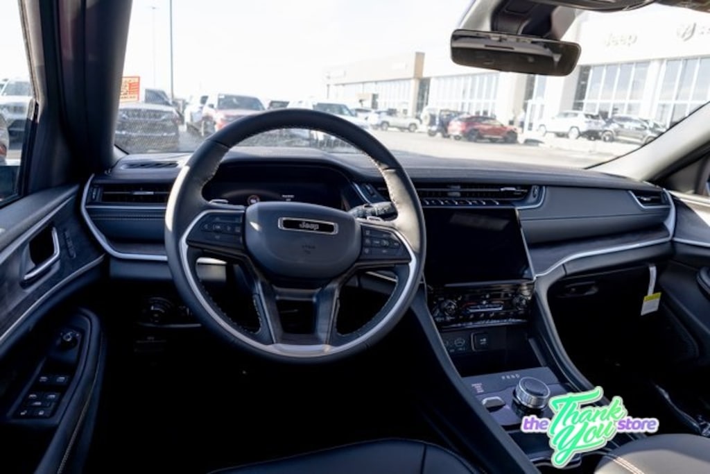 New 2025 Jeep Grand Cherokee L LIMITED 4X4 Sport Utility