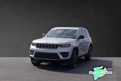 2025 Jeep Grand Cherokee LAREDO X 4X4 Sport Utility