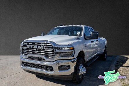 2026 Ram 3500 TRADESMAN CREW CAB 4X4 8' BOX Pickup 3C63RRGL6TG213808