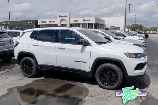 2025 Jeep Compass Latitude photo 2