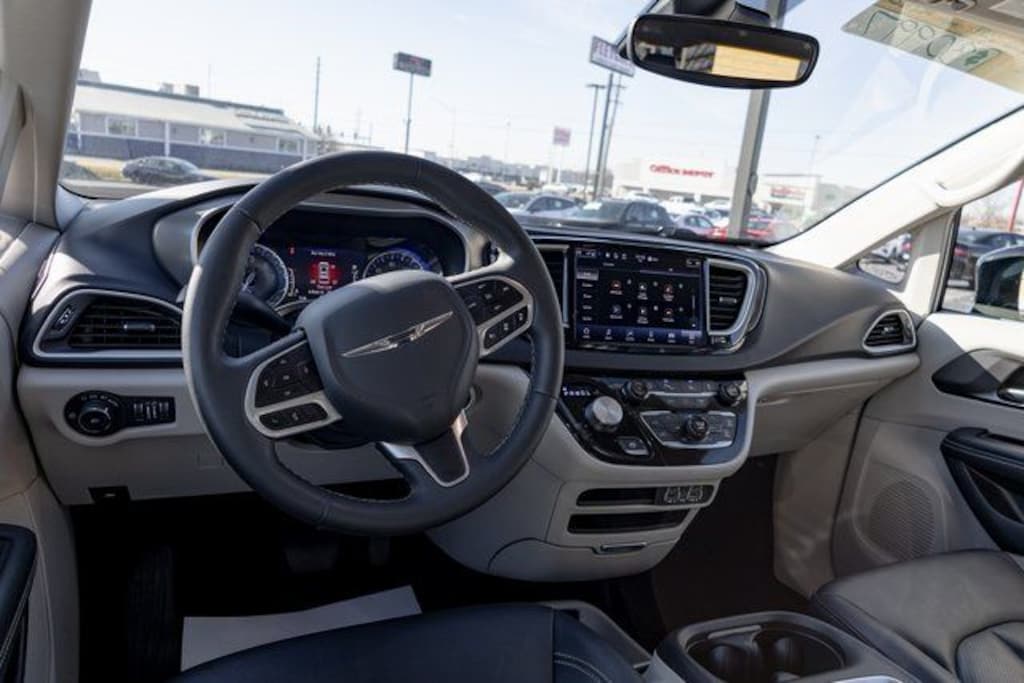 Used 2024 Chrysler Pacifica Touring L Van Passenger Van