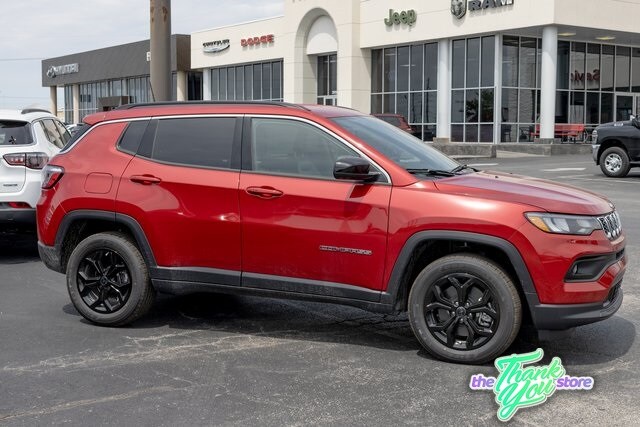 2025 Jeep Compass Latitude photo 3