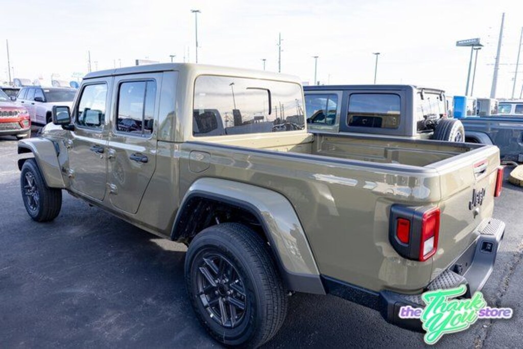 New 2026 Jeep Gladiator SPORT S 4X4 Pickup