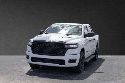 2026 Ram 1500 EXPRESS CREW CAB 4X4 5'7 BOX Pickup 3C6SRFGPXT4178530