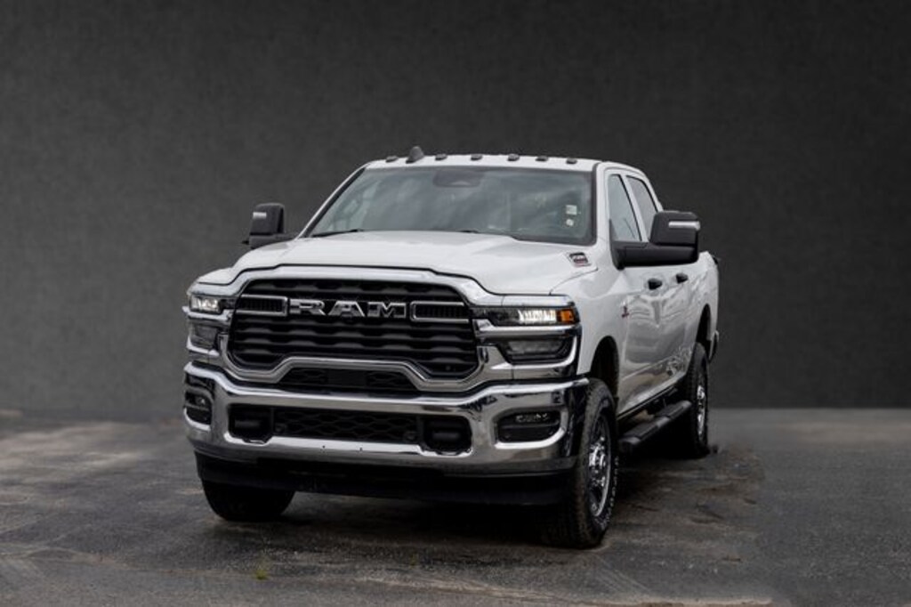 New 2026 Ram 2500 TRADESMAN CREW CAB 4X4 6'4 BOX Pickup