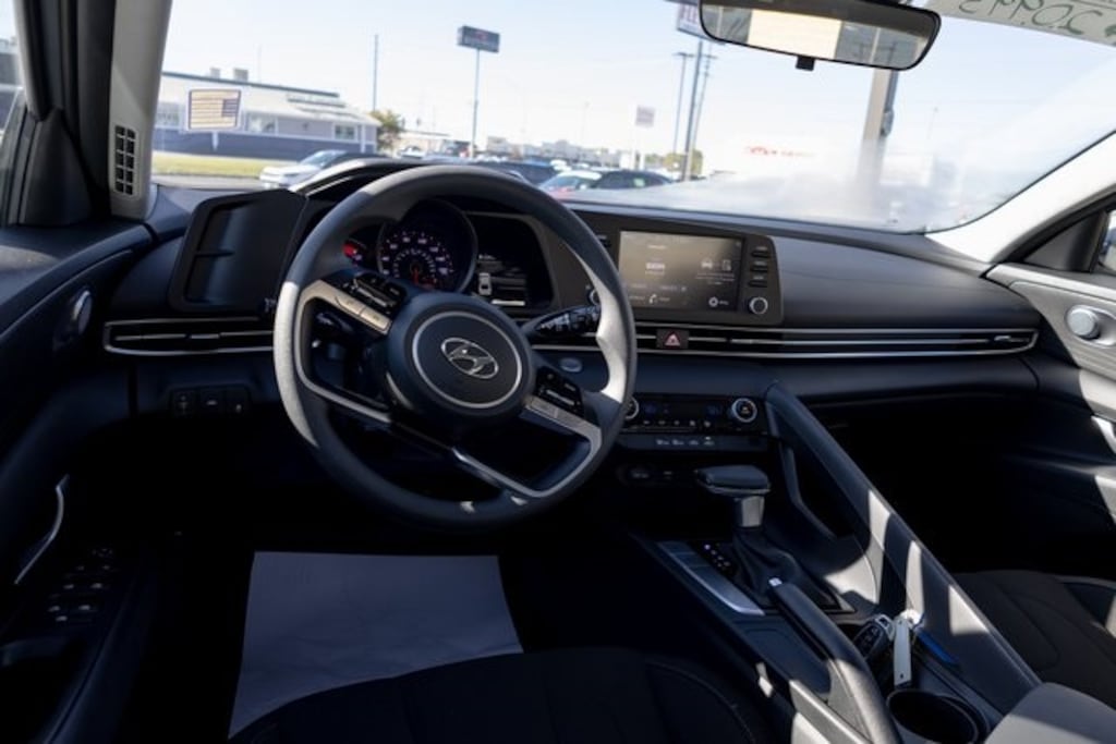 Used 2023 Hyundai Elantra SEL Sedan