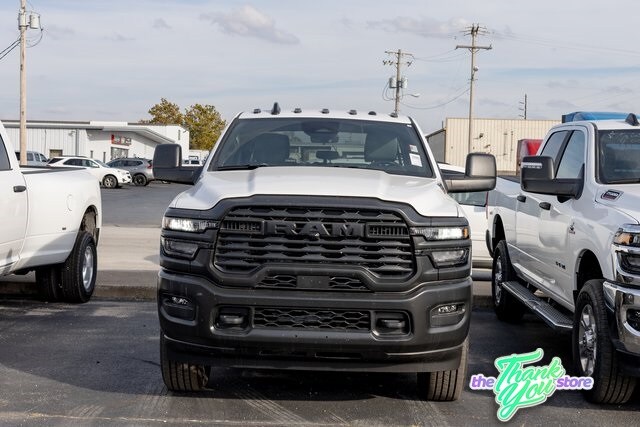2025 Ram 2500 Tradesman photo 3