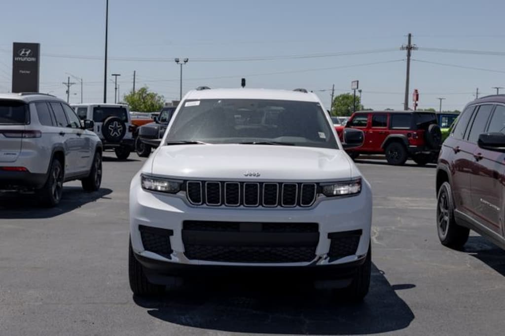 New 2026 Jeep Grand Cherokee L LAREDO 4X2 Sport Utility