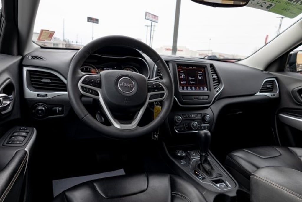 Used 2022 Jeep Cherokee X SUV