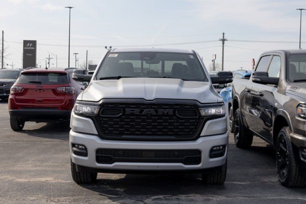 New 2026 Ram 1500 BIG HORN CREW CAB 4X4 5'7 BOX Pickup
