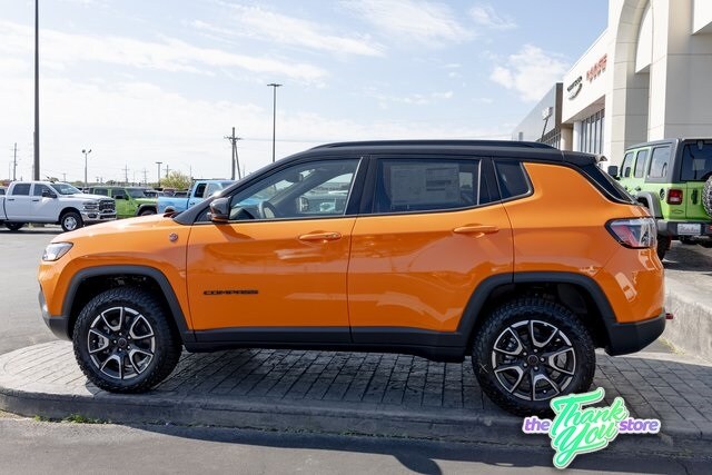 2026 Jeep Compass Trailhawk Sport photo 2