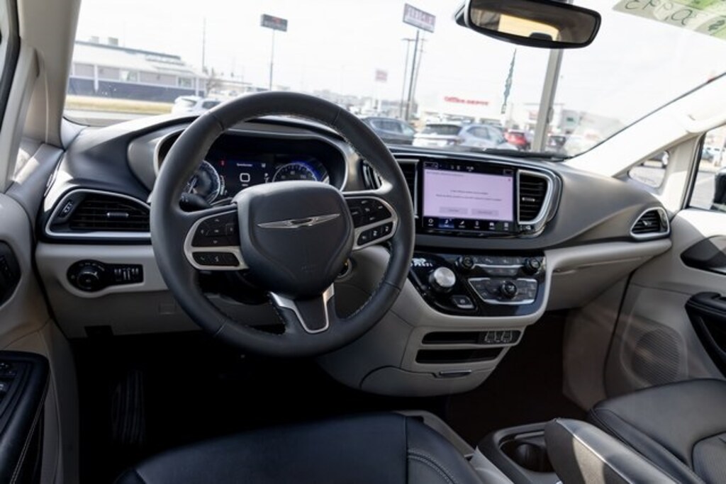 Used 2024 Chrysler Pacifica Touring L Van Passenger Van