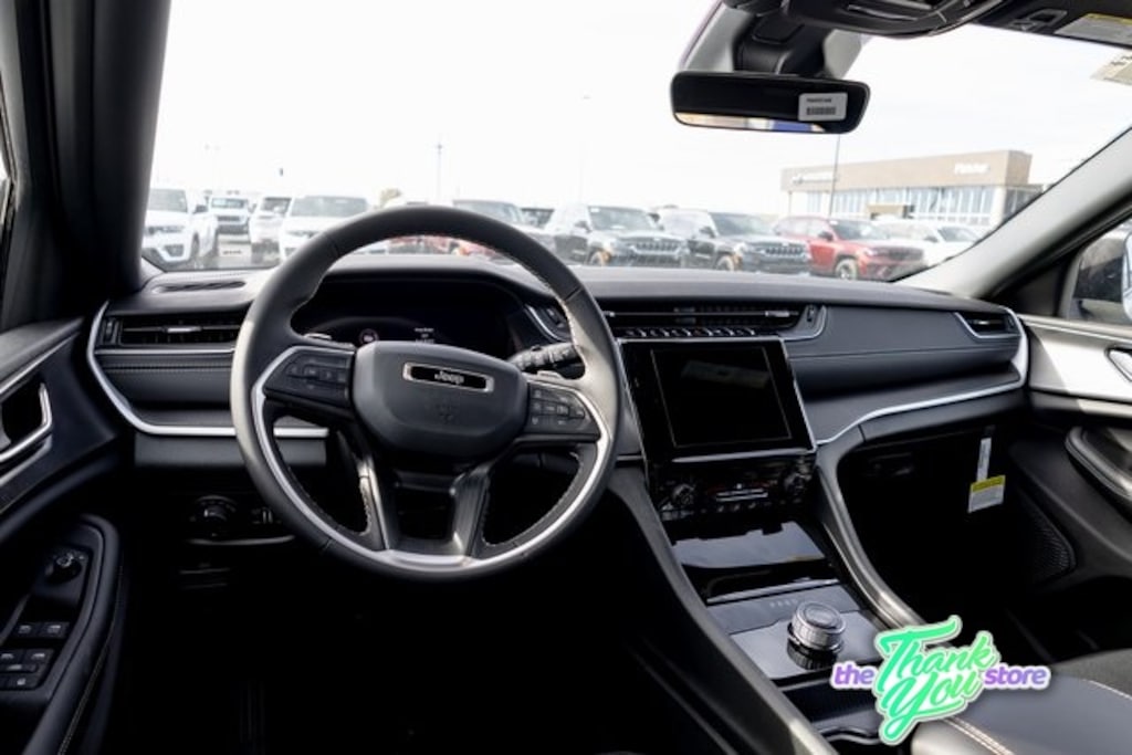 New 2025 Jeep Grand Cherokee LAREDO X 4X4 Sport Utility