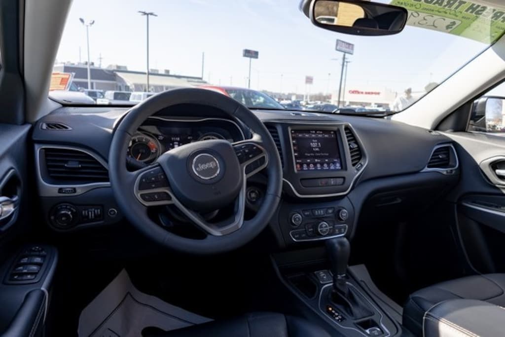 Used 2022 Jeep Cherokee Latitude Lux SUV