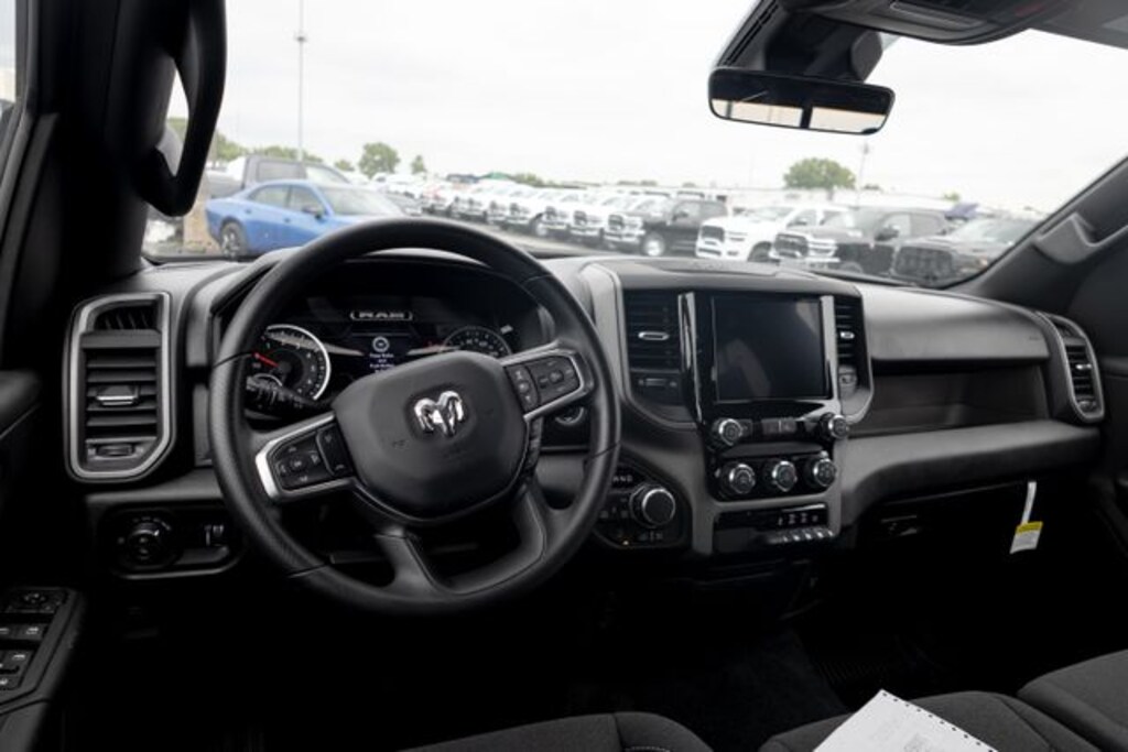 New 2026 Ram 1500 WARLOCK CREW CAB 4X4 5'7 BOX Pickup
