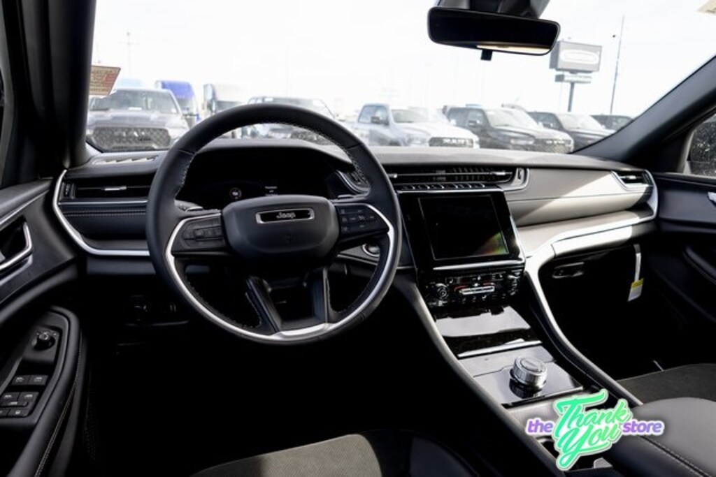 New 2025 Jeep Grand Cherokee L ALTITUDE X 4X4 Sport Utility