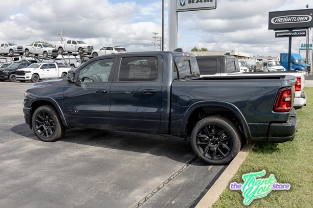 New 2026 Ram 1500 LARAMIE CREW CAB 4X4 5'7 BOX Pickup