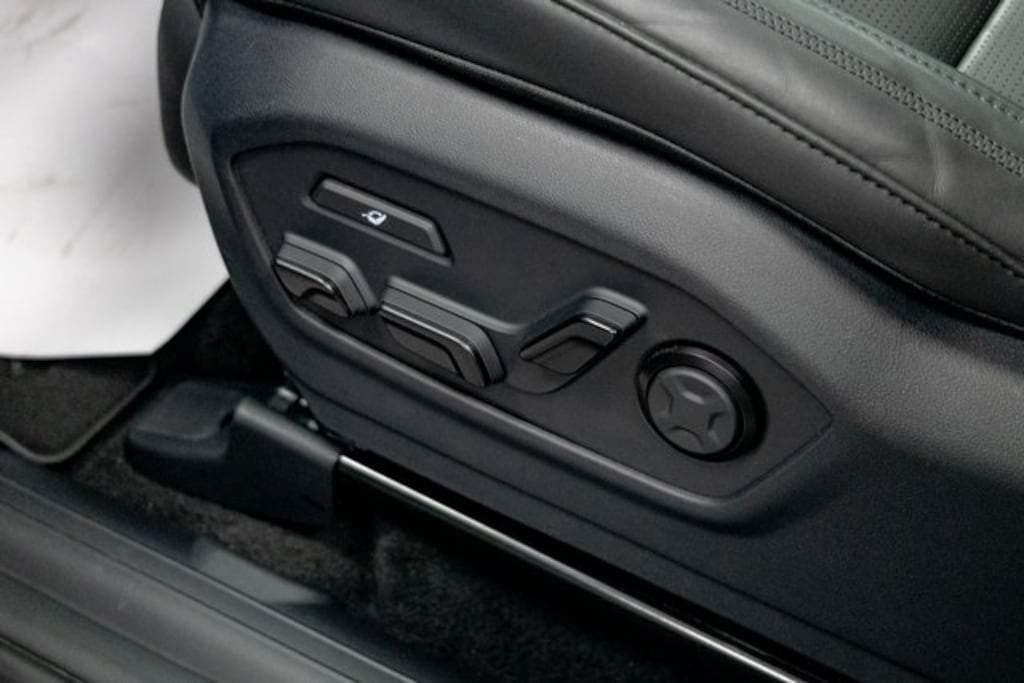 Used 2025 Hyundai Santa Fe Hybrid Calligraphy SUV