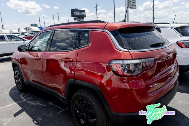 2025 Jeep Compass Latitude photo 4