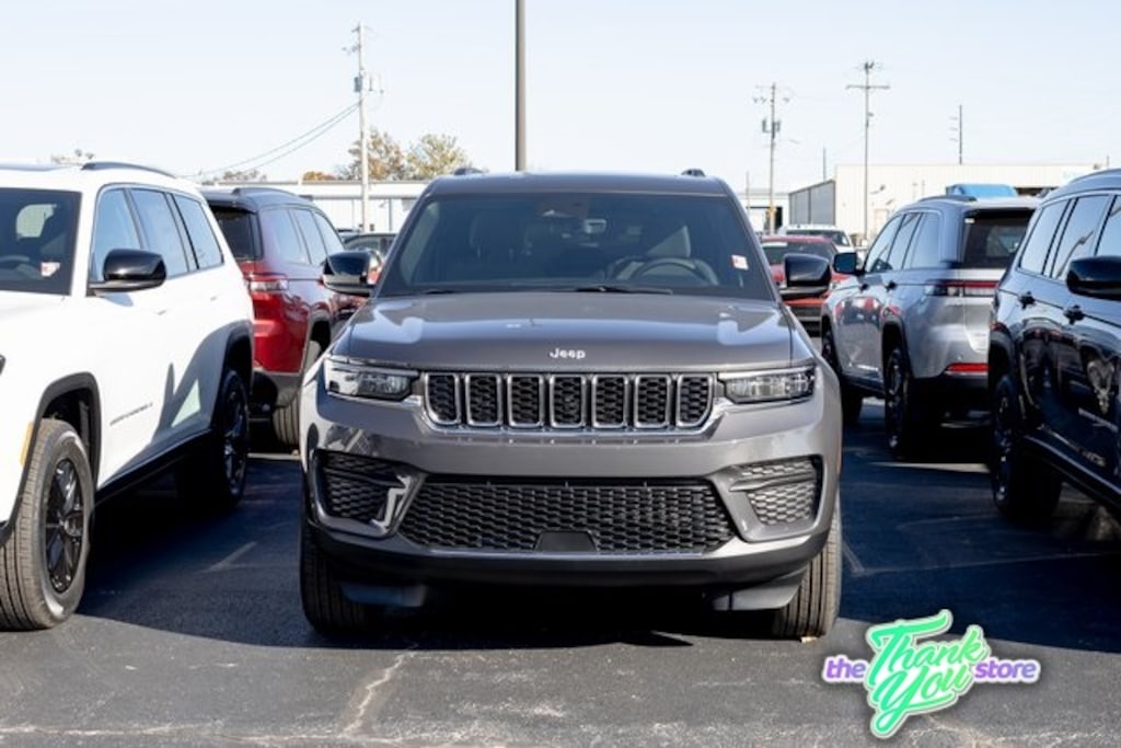 New 2025 Jeep Grand Cherokee LAREDO X 4X4 Sport Utility