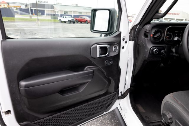 2025 Jeep Wrangler 4-Door Rubicon - Photo 12