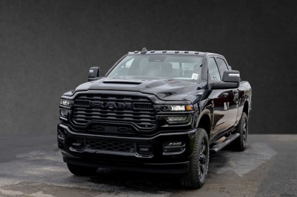New 2026 Ram 2500 BLACK EXPRESS CREW CAB 4X4 6'4 BOX Pickup